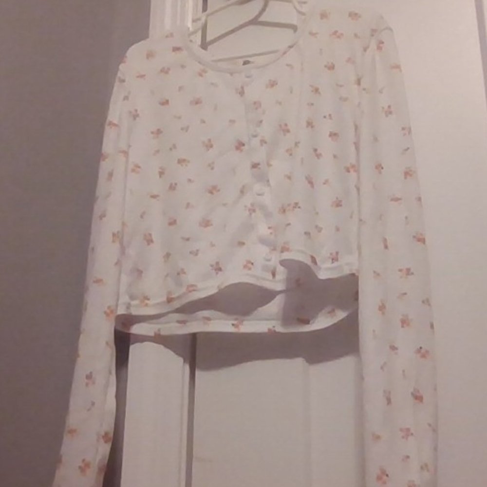 Girls floral long-sleeved button down crop top